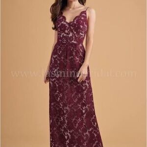 Elegant Lace Evening Gown